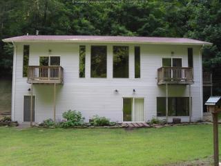 1562 Sugar Creek Dr, Charleston, WV 25387-1339