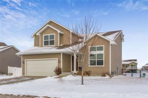5202 5th St, Ankeny, IA 50023-8852