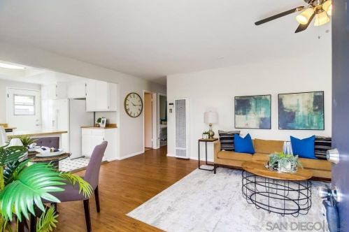 2070 Cable St, San Diego CA 92107-3313 exterior