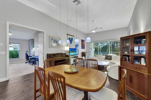 5893 Northridge Dr, Naples FL  34110-2376 exterior