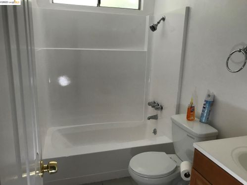 2609 Mendocino Dr, Pinole CA  94564-1120 exterior