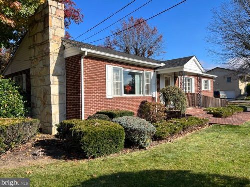 327 Buchanan Trl, Mc Connellsburg, PA 17233-8232