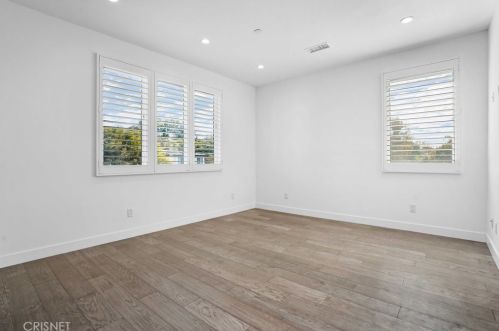 3213 Pine Ave, Manhattan Beach CA  90266-3615 exterior