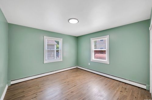 27 Clover Ln, Westbury NY  11590-2602 exterior