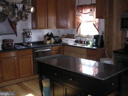 504 Fairview St, Coopersburg, PA 18036-1517