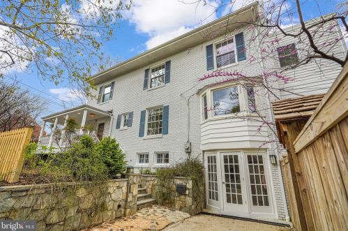 3435 Quebec St, Washington, DC 20016-3127