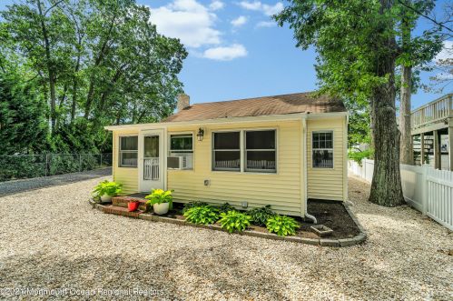 46 Liverpool Rd, Bricktown, NJ 08723-5520