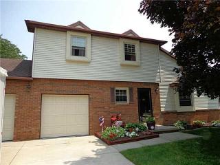 569 Goodyear St, Toledo, OH 43616-2955