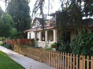 4207 Mission Inn Ave, Riverside, CA 92501-3127