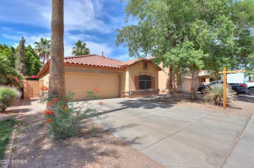 1852 Carla Vista Dr, Gilbert, AZ 85295-5669
