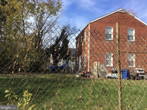 5325 B St, Washington, DC 20019-6376
