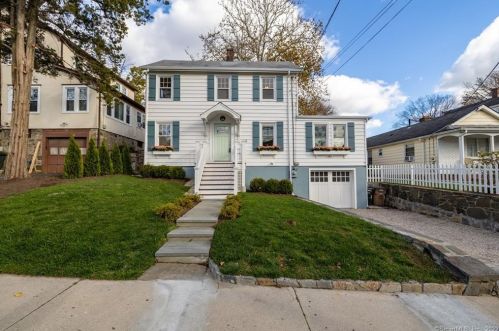 45 Quintard Ter, Stamford, CT 06902-3901