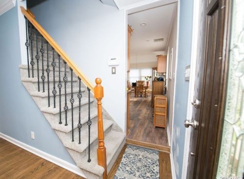 20 Ross Ave, Huntington Station, NY 11747-2647