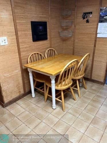 4000 137 Ave, Hollywood FL 33027-5921 exterior