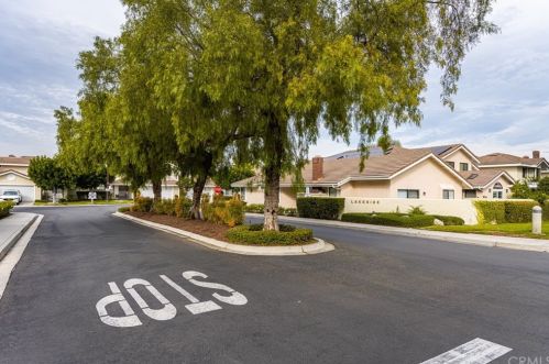 49 Cedarlake, Irvine, CA 92614-7555