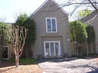 4404 Hampton Heights Dr, Birmingham, AL 35209-3731