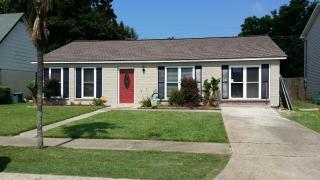 210 Brett Dr, Gretna, LA 70056-7212