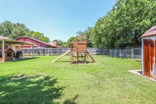 5824 Sea Breeze Ln, Fort Worth TX  76135-2068 exterior