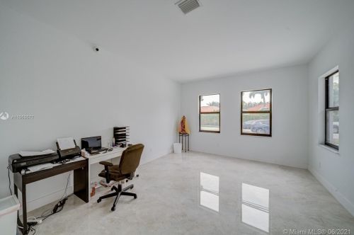 8941 178th St, Hialeah FL  33018-6554 exterior