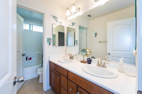 40347 Amesbury Ln, Temecula CA 92591-4432 exterior