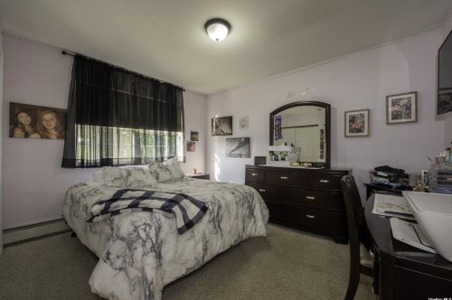 1571 13th St, Babylon NY  11704-3225 exterior