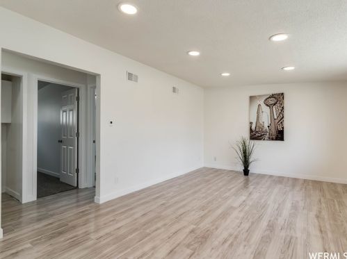 938 Jefferson Ave, Ogden, UT 84404-5077