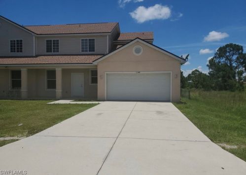 1148 Countess Ave, Lehigh Acres, FL 33974-3677
