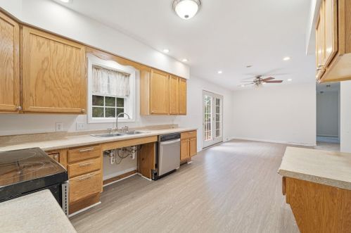 2283 Helena St, Library, PA 15129-9450