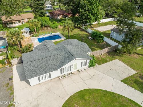 915 Belleview Cir, Beaufort, SC 29902-6916