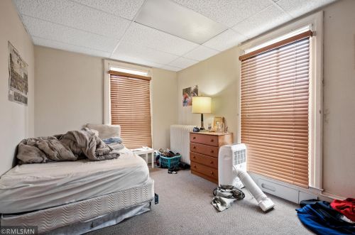 328 4th St, Litchfield MN 55355-2122 exterior