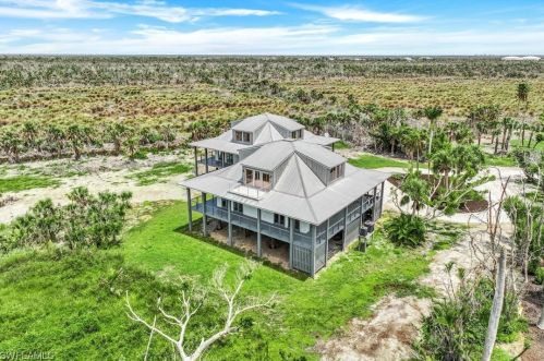 4150 Dingman Dr, Sanibel FL 33957-5107 exterior