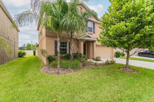 7215 Somerset Pond Dr, Ruskin, FL 33573-0127