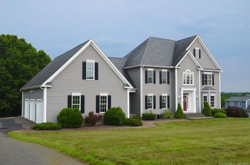 68 High Ridge Farm Ln, Manchester, CT 06043-7860