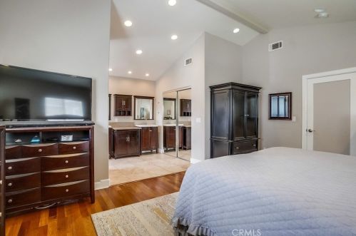 3753 Snowden Ave, Long Beach CA  90808-2226 exterior