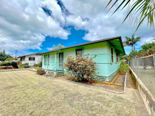 67356 Haona St, Waialua, HI 96791-8616