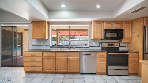 6001 Friess Dr, Scottsdale AZ  85254-3117 exterior