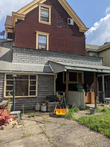 1407 Middle St, Pittsburgh, PA 15215-2515