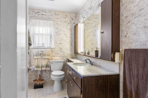 1001 Townhill Rd, Valley Home CA  95361-8619 exterior