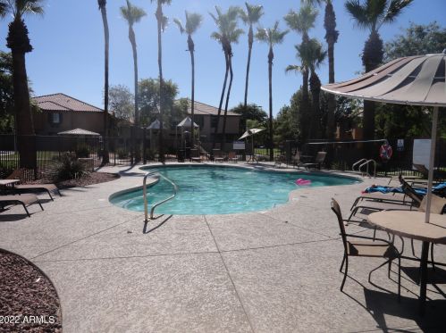 2954 Dunbar Dr, Phoenix AZ 85041-6112 exterior