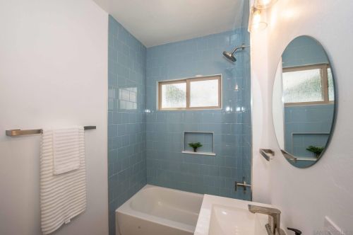 1704 Ebers St, San Diego CA  92107-3504 exterior