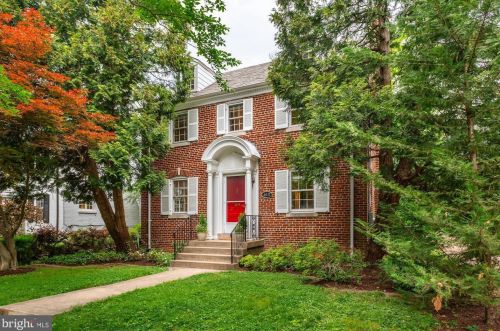 4611 Yuma St, Washington, DC 20016-2045
