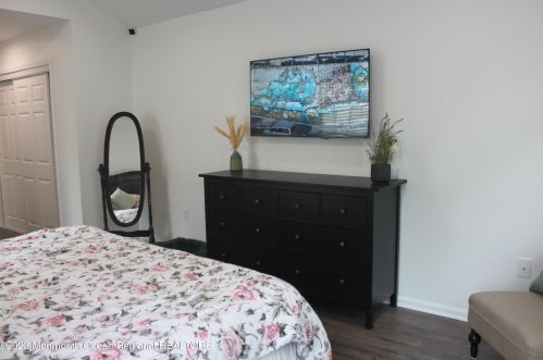 26 Rosewood Ct, Lakewood NJ  08701-5721 exterior