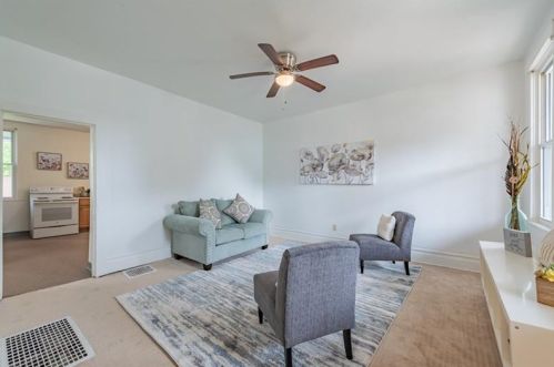 1312 Jefferson St, Latrobe, PA 15650-1957