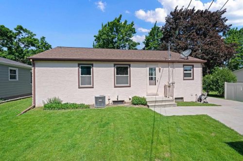 908 Thrush St, Green Bay WI  54303-4332 exterior