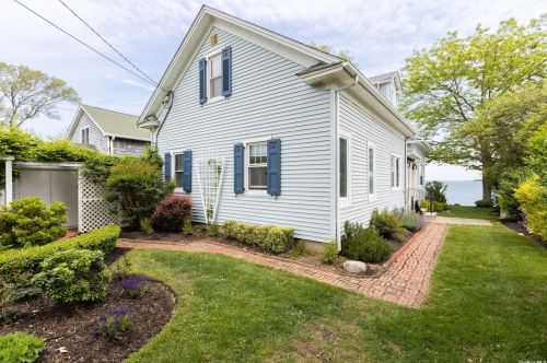 2905 Bay Shore Rd, Greenport NY  11944-2730 exterior