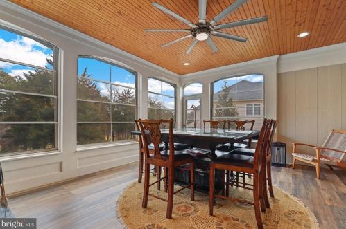 15609 Ryder Cup Dr, Haymarket VA  20169-6160 exterior