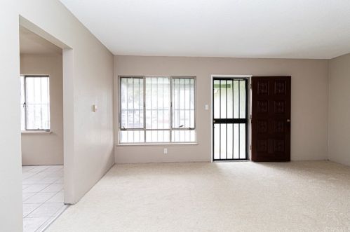 1017 156th St, Compton, CA 90220-3505