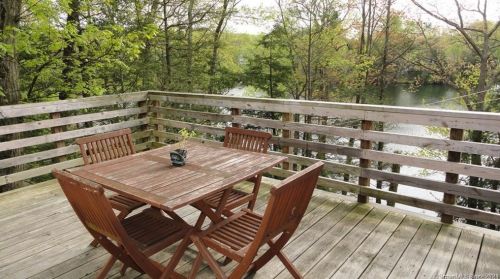 84 Carol St, Danbury, CT 06810-8313