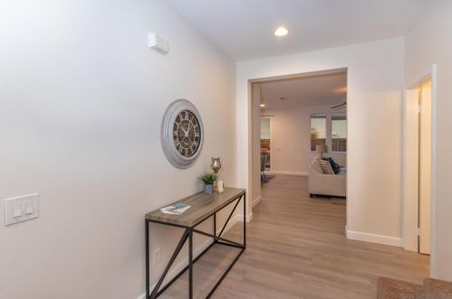 10529 Hollingsworth Way, San Diego, CA 92127-2871