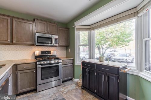 296 Stone Rdg Dr, Norristown PA  19403-5222 exterior